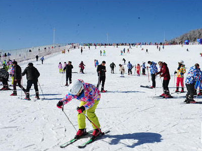 大众高山滑雪宜昌五峰站开赛！荆州女子滑进决赛