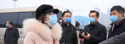 众志成城抗疫情丨荆州籍护士放弃休假重返武汉，偶遇荆州市长派专车护送