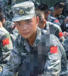 参加国庆大阅兵的他，在家乡松滋抗疫……