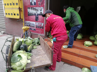 感情不封闭，温情不隔离，小区物业守护你