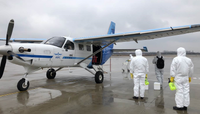 直击一线：“大棕熊”B-10HF飞机荆州起飞 跨省运送核酸检测试剂