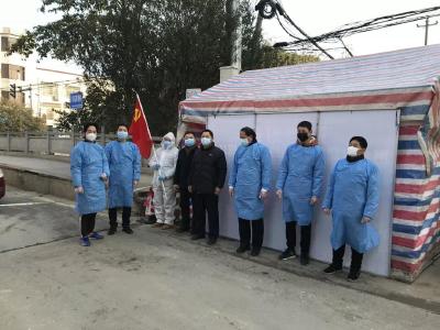 荆州区：党员志愿者 社区抗“疫”生力军 