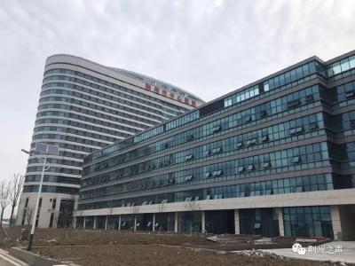 宁可床等人，不让人等床！中心医院荆北新院改建应急病床300张