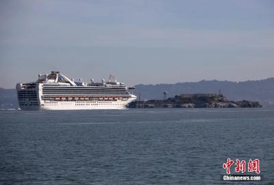 “红宝石公主”号邮轮215人确诊，“赞丹”号4人感染死亡，无处靠岸