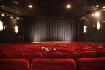 电影放映服务收入今年免征增值税