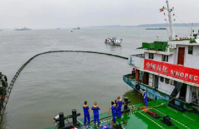 云上荆州区 | 紧急，长江荆州区段陈家湾渡口发生泄油险情，原来是……