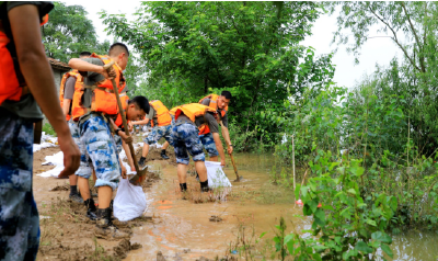 洪湖：防汛应急响应升为1级 每公里巡查30人增到80人