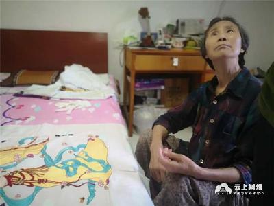 七旬老人钟情刺绣，疾病缠身生活艰难，盼好心人援手！