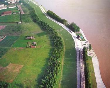 荆州1720.99公里堤坝超警戒 近两万名干部群众严密布防