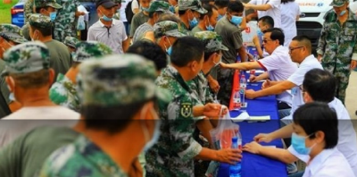 再出征！南方医院千里驰援，把诊所开到洪湖围堤上