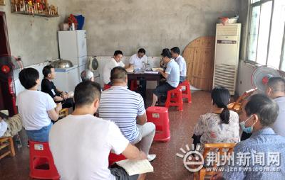 暖心！荆州市残联为30户残疾人家庭送去救助金