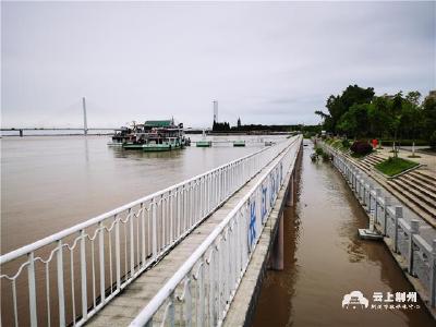 三峡大坝迎建库以来最大洪峰 2到3天将通过荆州江段