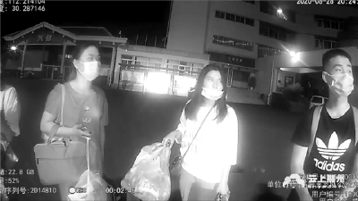 【身边的感动】大学生报到被甩高速 民警暖心救助