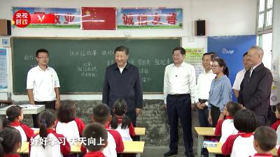 习近平：希望孩子们都能长成中华民族的参天大树