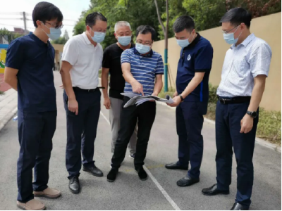 云上沙市区 | 区委副书记张青松调研关沮一小改扩建工程建设