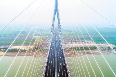 荆州构建综合立体交通走廊 为经济发展提供强力支撑