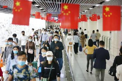 武汉地铁客流已达323万，创恢复运营以来新高