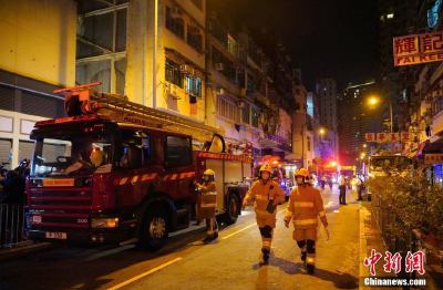 香港油麻地唐楼发生火灾 至少造成7死11伤