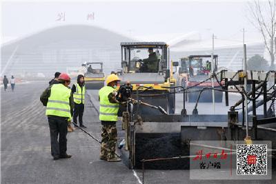 荆州机场站前大道本月中下旬可完成施工