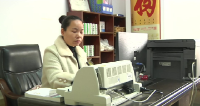 【基层人物】“女能人”何红艳回乡“种草”，助力脱贫致富