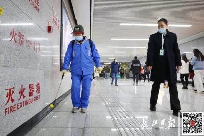 武汉地铁8号线二期投用多项防疫设施