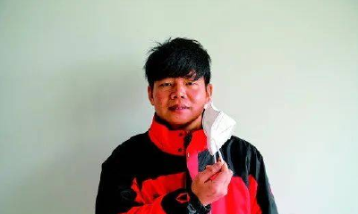 武汉小伙瞒着家人到石家庄抗疫，被央视誉为“病毒快递员”