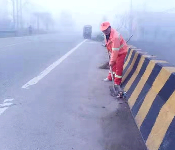 江陵公路人春节值守“三不松”