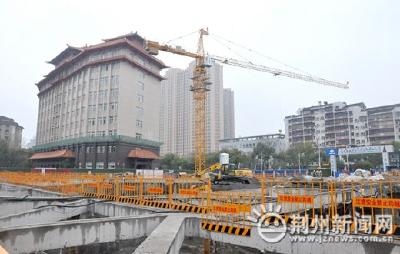 荆州中心城区53个在建工地复工 3300余人返岗