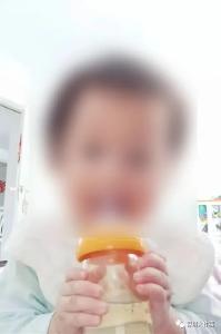 痛！深圳一幼婴掉进床缝窒息身亡，家属质疑保姆，警方介入
