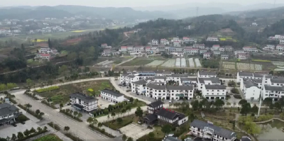 湖北松滋卸甲坪：深度贫困乡“蝶变”全国文明乡