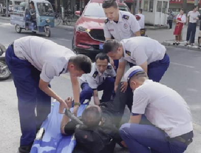 参加完主题党日活动后目睹车祸，18名消防党员出手相助 