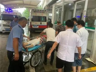 民警机智救人！床单也能这样用！