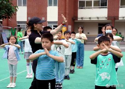 “取消教师寒暑假”？“暑期托管成第三学期”？教育部回应来了！