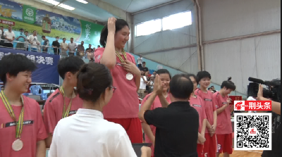 火遍全网的2.26米女版“小姚明”，在荆州拿了个MVP！