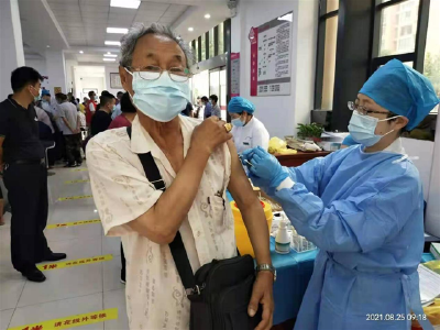 荆州开发区：不漏一户 不少一人，完成12岁以上疫苗接种清零工作