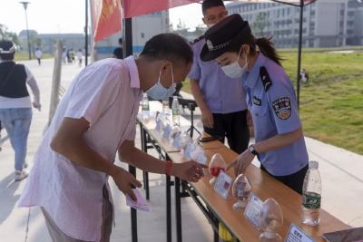 禁毒反诈宣传不停歇，荆州高新区筑牢校园安全“防护墙”
