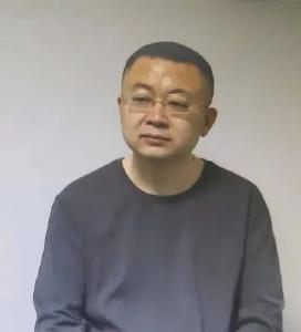 已婚副市长，竟然化名与别人办婚礼，还大操大办！