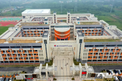 我为群众办实事丨今年秋季开学，荆州中心城区义务教育阶段共新增学位7560个