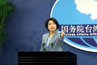 美联邦参议员乘军机抵台将见蔡英文，国台办回应