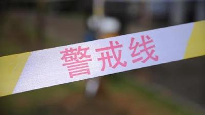 启东3名学生坠楼背后