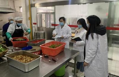 荆州区审计局：呵护“舌尖上的安全”，助力打造校园安全食堂