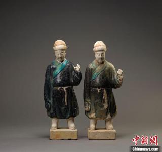 又一批流失海外文物回家 两尊明代陶俑入藏上海博物馆