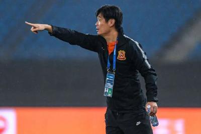 换人！李霄鹏取代李铁，任中国男足主教练