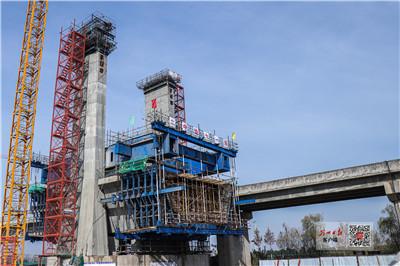 新技术助力，跨江汉运河特大桥迎来建设新节点