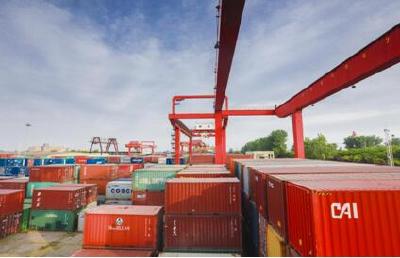 荆州港生产经营实现“开门红” 1月货物吞吐量首次突破200万吨大关