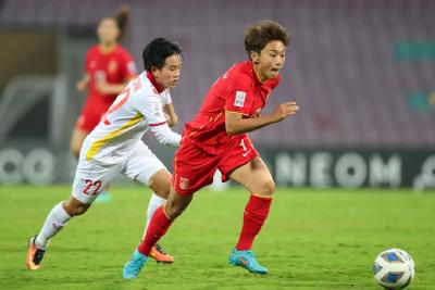 王霜一球两助攻！中国女足3-1晋级世界杯