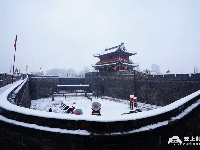 图集丨古城迎白雪！