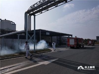 荆州消防开展大跨度大空间建筑跨区域灭火救援实战演练