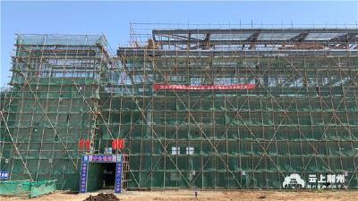 沪渝高速荆州东服务区建设进度已完成65%，预计今年底投入使用！