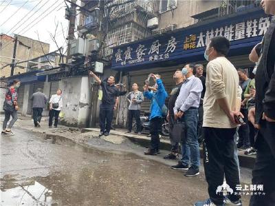 全国文明城市创建进行时丨清理“蜘蛛网”，天空“无线美”！荆州全力推进“空中飞线”整治